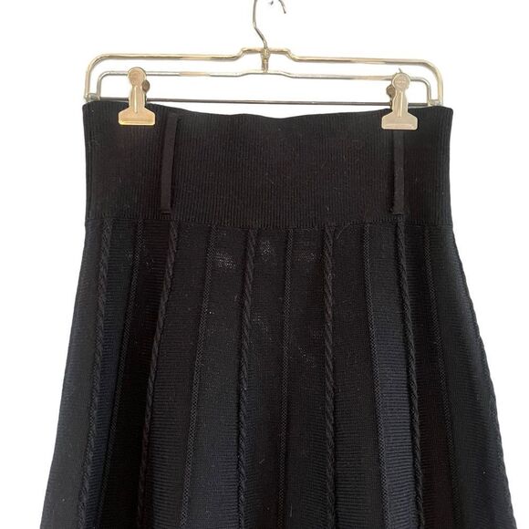 Lapis wool blend black knit skirt. Size medium - Picture 7 of 8